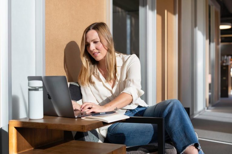 Myjobsi.pl - portal pośredniczący w zdobywaniu pracy