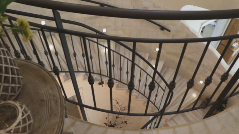 Balustrady schodowe i do zastosowania na zewnątrz